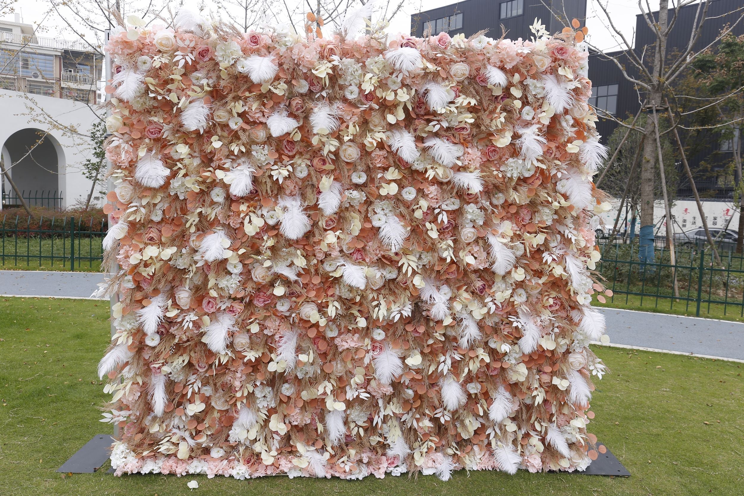 Feather Flower, Artificial Flower Wall, Wedding Party Backdrop -  FairyFlorist, image size:2500x1667